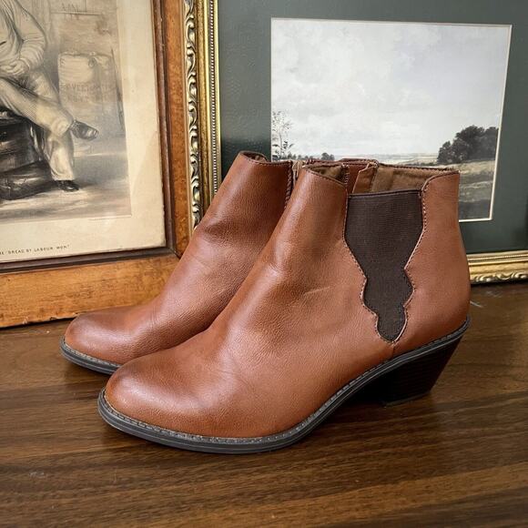 Sonoma Ankle Boots The "McKenzie" Elastic Side Panel with Block Heel Sz 7M - Picture 4 of 7